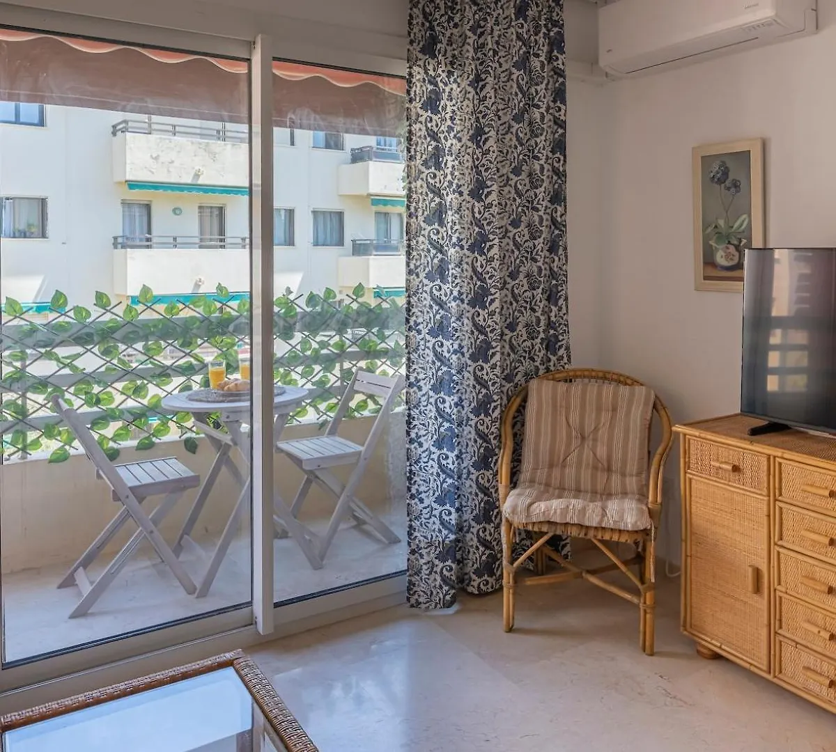 マルベーリャWonderful Flat With Privateterrace And Poolアパートメント スペイン